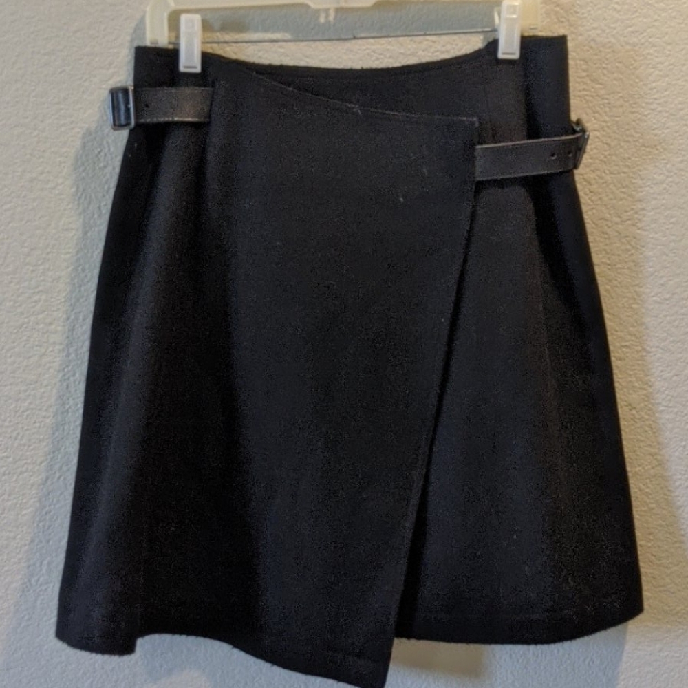 Burberry wool skirt